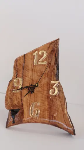 שעון מעץ זית